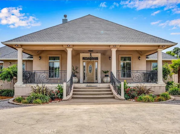 1055 Oak Park Way, Lakeport, CA 95453