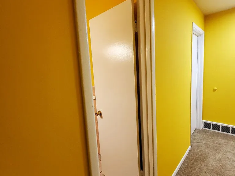23755 Banbury Cir #1 — Photo 33