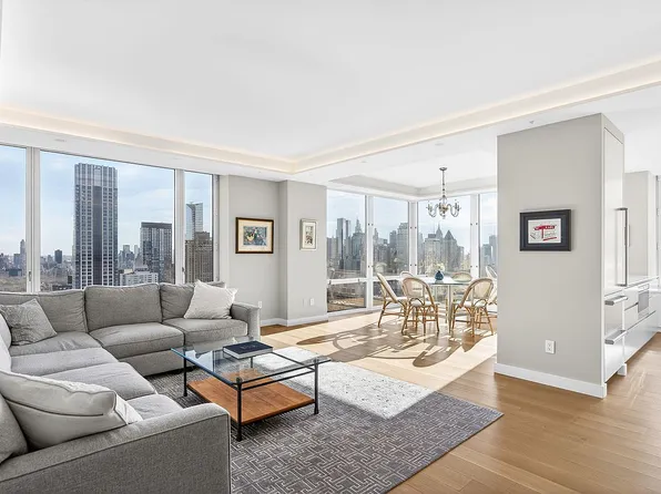 220 Riverside Blvd APT 43C, New York, NY 10069