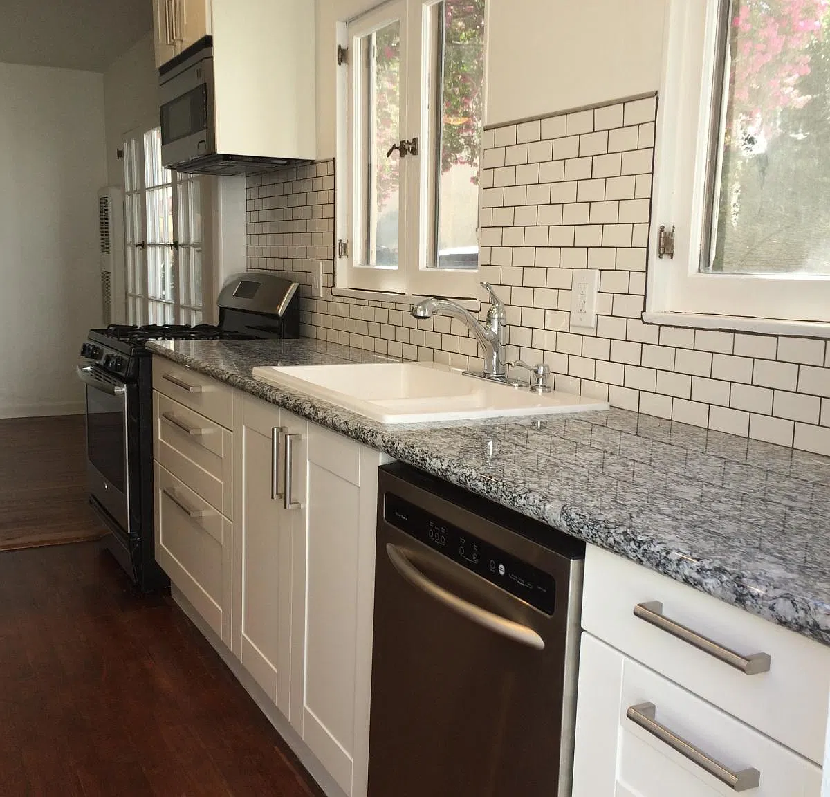 2 bed, 1700 sqft, $4,400 — Photo 1
