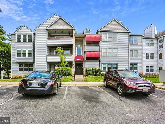 2nd image of 3323 Sir Thomas Dr #33-3-A