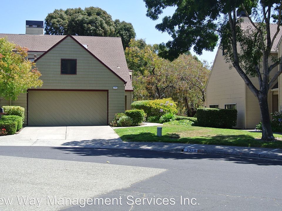 1st image of 3340 Southridge Dr