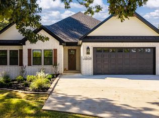 1304 E Maryland Ave, Sherwood, AR 72120