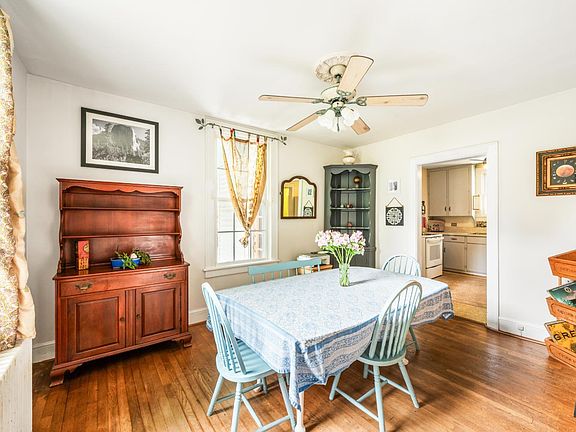 24th image of 1231 Oakwood St