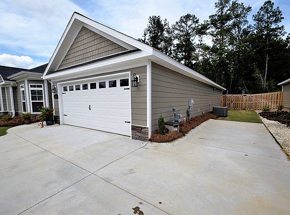 2nd image of 345 Loudoun Dr