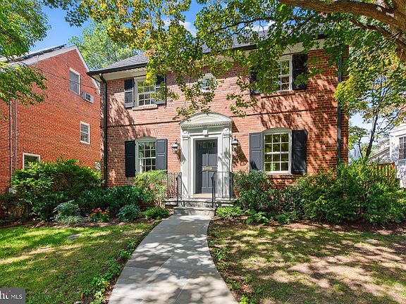 4th image of 2921 Legation St NW