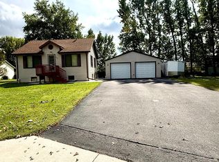 614 Cherry Rd, Thief River Falls, MN 56701
