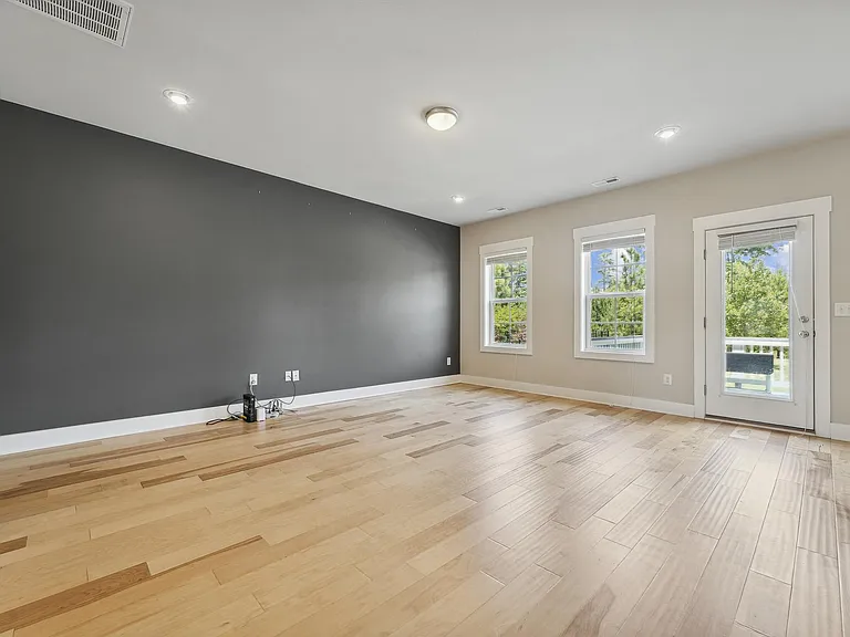 444 Beacon Ridge Blvd — Photo 5