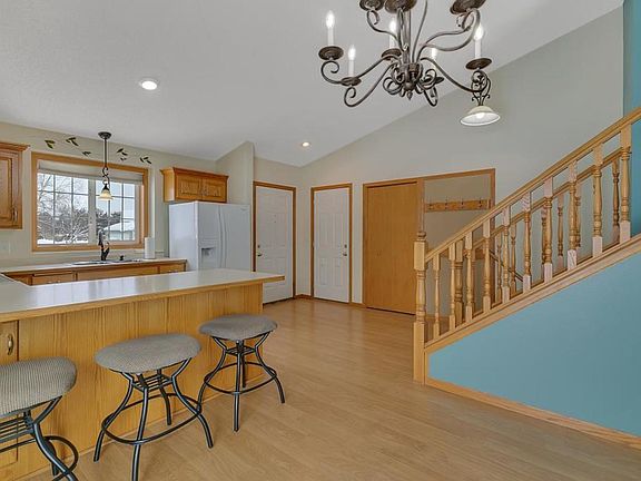 3rd image of 98 10th St S