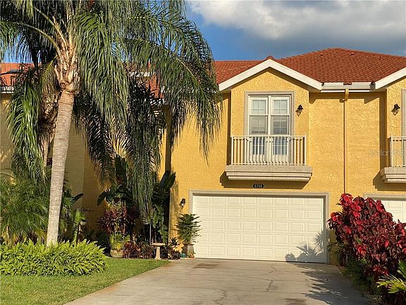 2nd image of 6736 Vista Del Lago Ave
