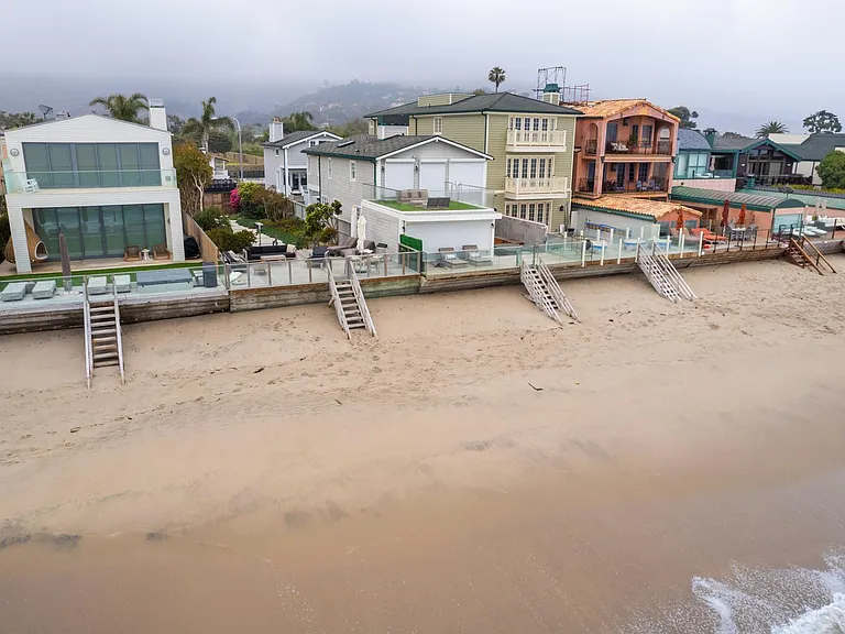 Enjoy Whole-home and private beach access.