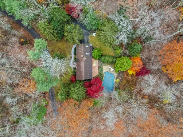 25 Copperstone Lane, Madison, CT 06443