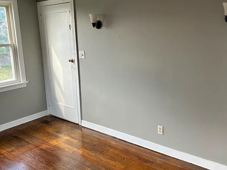 322 Conklin Ave #2 — Photo 16