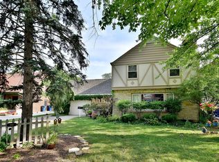 369 E Parkview Ave, Elmhurst, IL