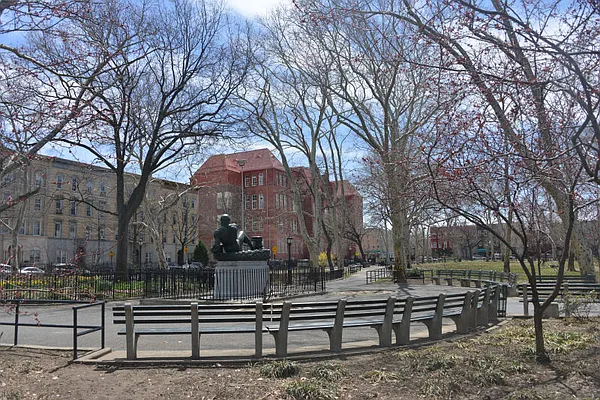 Rented by Nooklyn NYC LLC | media 10