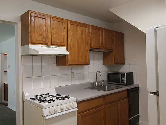 3rd image of 23 E Sinto Ave #1