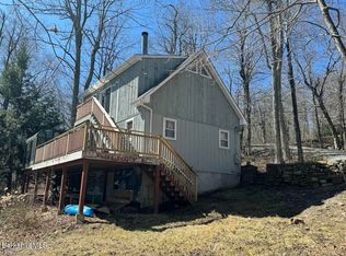 173 King Richard Dr, Becket, MA 01223