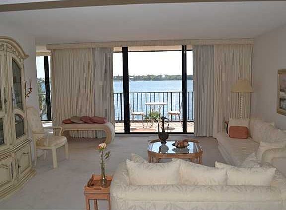 2nd image of 124 Lakeshore Dr APT 426
