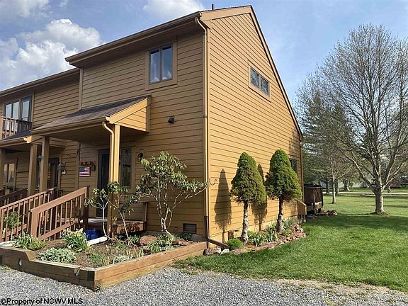 3rd image of 100 Deerfield Vlg #5