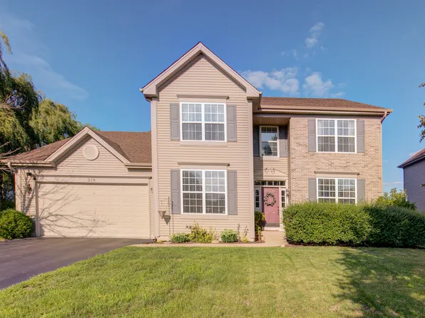 219 Saint James Pkwy, Sugar Grove, IL 60554