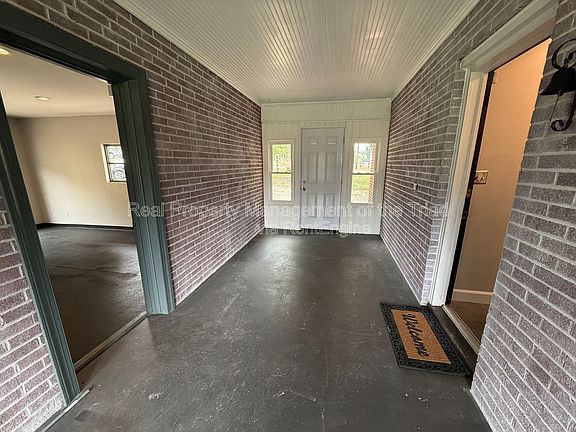 2nd image of 2345 Griffith Rd