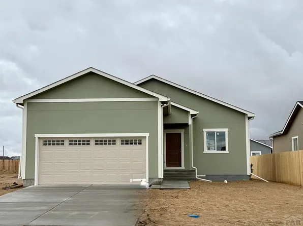 5209 Gannet Ln, Pueblo, CO 81008