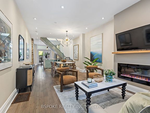 2nd image of 75 Laing St