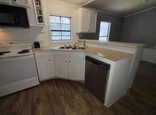 286 Lakeview Dr, Locust Grove, GA 30248