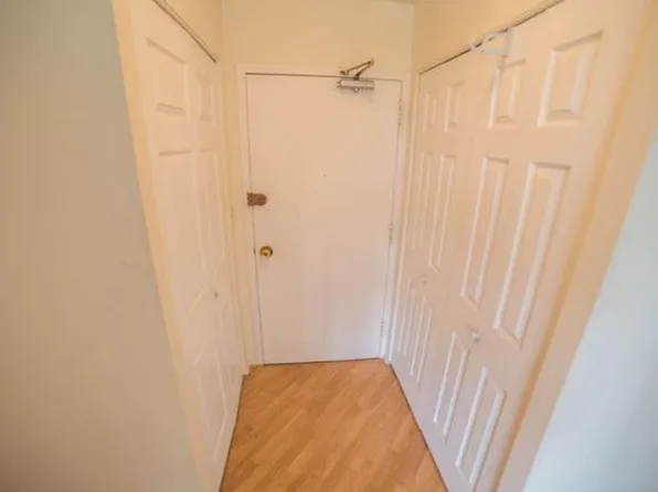 1460 N Sandburg Ter APT 705A, Chicago, IL 60610