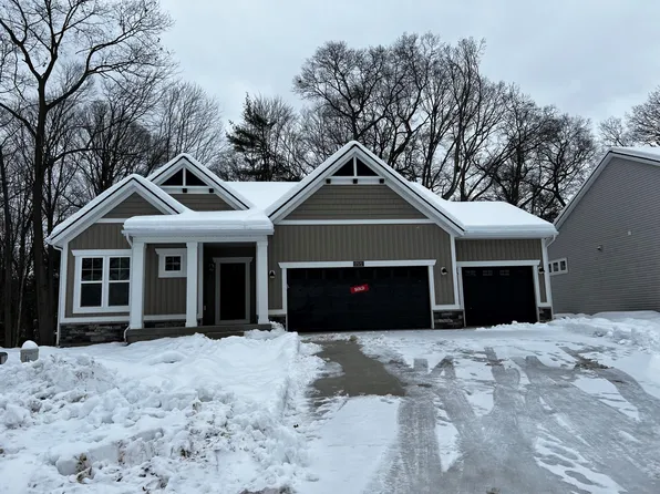 17572 Winged Foot Ct, Spring Lake, MI 49456