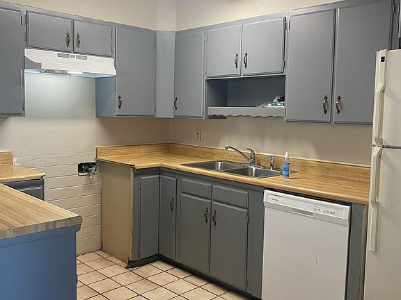 3rd image of 1246 E Christy Dr