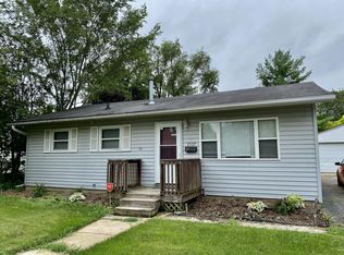 1317 Vienna Blvd, Dekalb, IL 60115