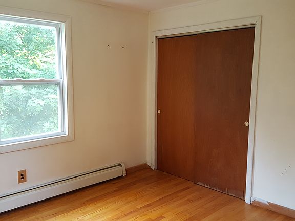 1st bedroom