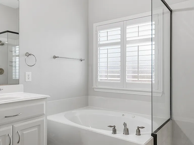 Master garden bathtub