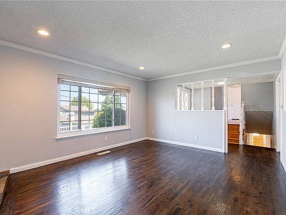 5th image of 2370 W 239th St