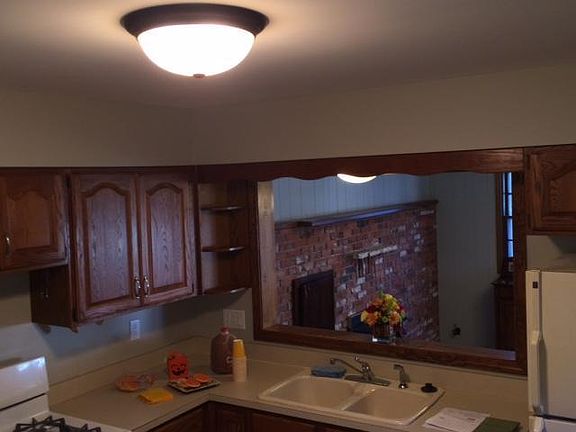 4th image of 258 W 29th St