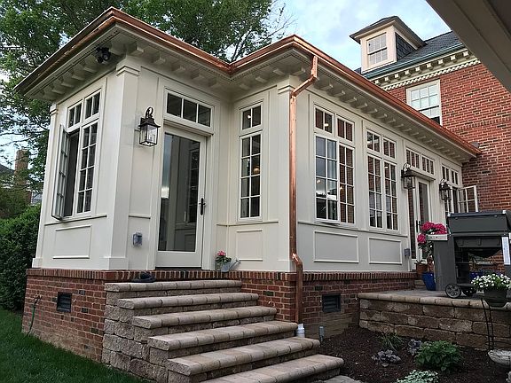 3rd image of 601 Preston Ave