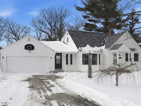 4924 Standish Dr, Fort Wayne, IN 46806