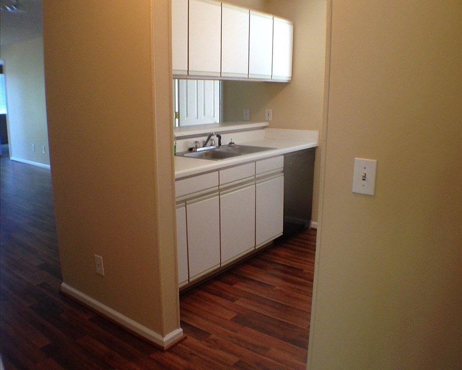 1st image of 322 D3 Brownlea Dr