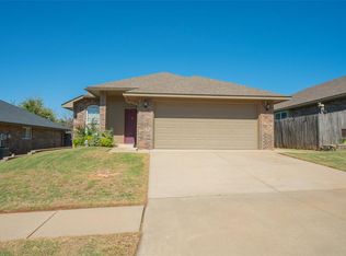 12325 SW 9th Ter, Yukon, OK 73099