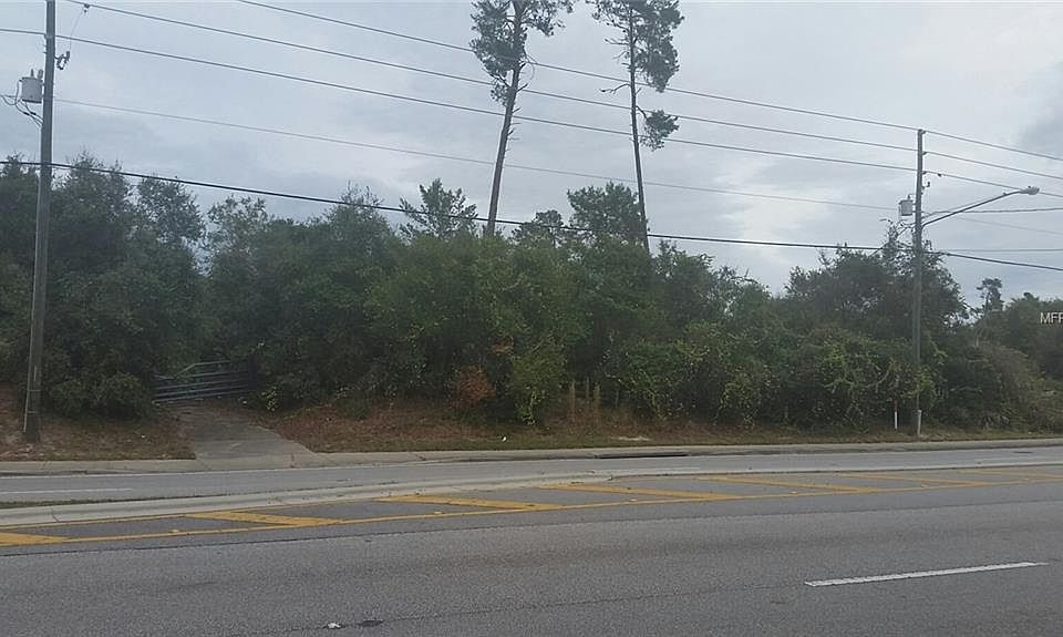 2nd image of 3026 Howland Blvd