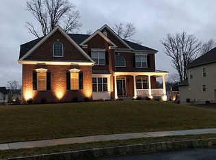 625 Meehan Dr, Warrington, PA 18976