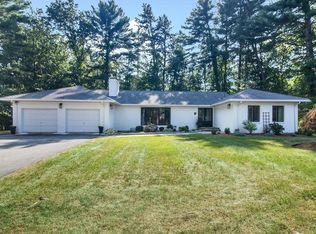 29 Farrwood Dr, Andover, MA 01810
