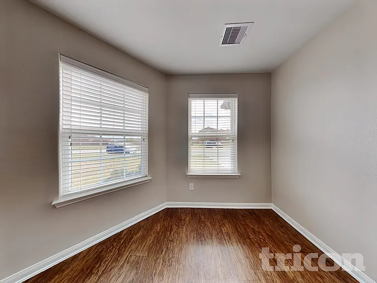 2437 Regatta Ln — Photo 5