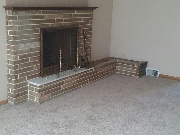 3rd image of 3188 Highland Ave