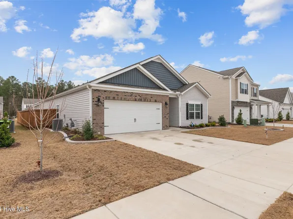 2004 Ella Bengel Drive, New Bern, NC 28562