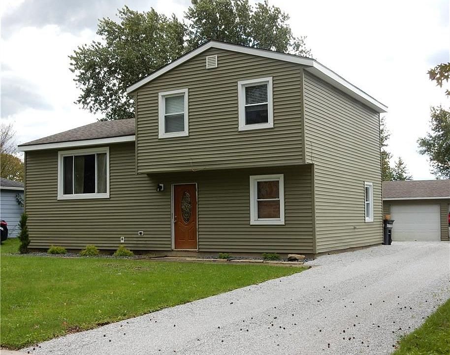 1st image of 9858 Green Dr