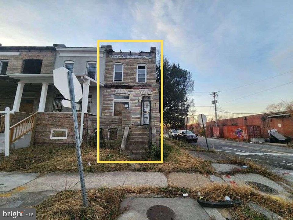 1st image of 2421 Baker St