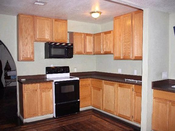 3rd image of 5517 Flower Cir