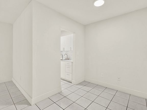 2nd image of 223 Antilla Ave #1